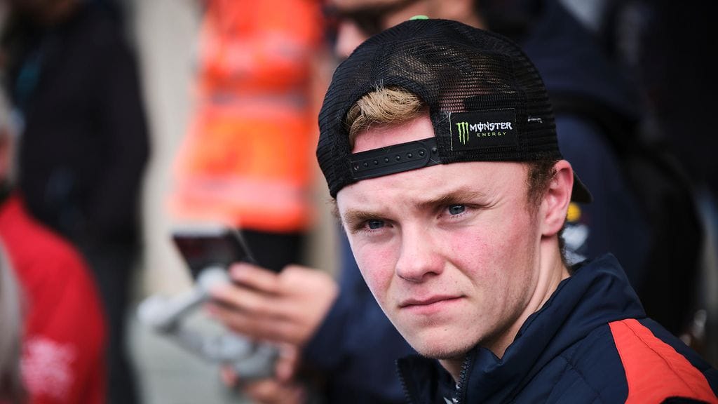 Oliver Solberg avautui kuskipaikkansa menettämisestä.