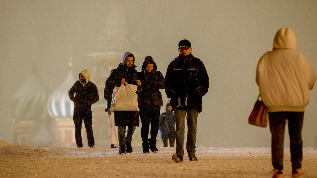 Suomalaisista vientiyrityksistä enää neljällä prosentilla on liiketoimintaa Venäjällä, selviää kauppakamarien vientijohtajille teetetystä kyselystä. Kuvituskuvassa luminen maisema Moskovasta.