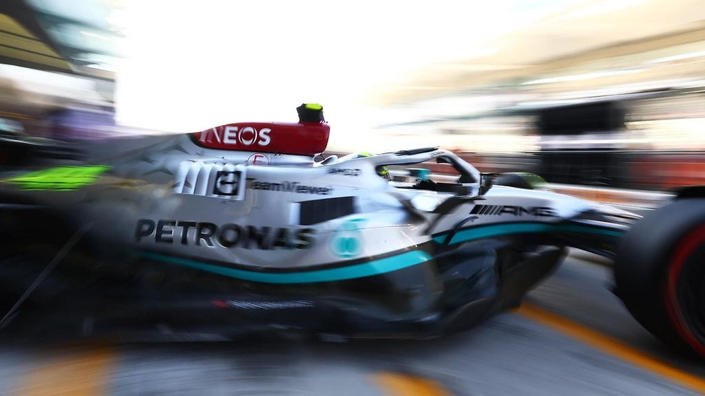 Lewis Hamilton Abu Dhabin GP:n kolmansissa harjoituksissa.