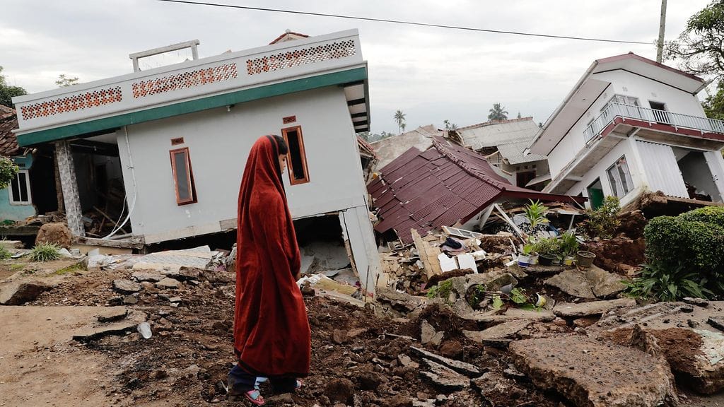 Tällä hetkellä järistyksen tiedetään tappaneen ainakin 268 ihmistä.