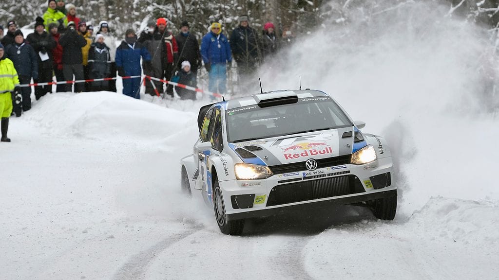 Jari-Matti Latvala on 16,8 sekunnin päässä Sebastien Ogierista.