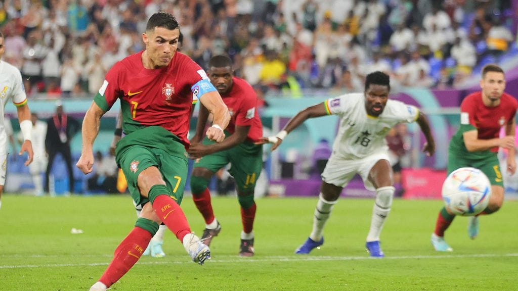 Cristiano Ronaldo iski Ghana-ottelun avausmaalin rangaistuspotkusta.