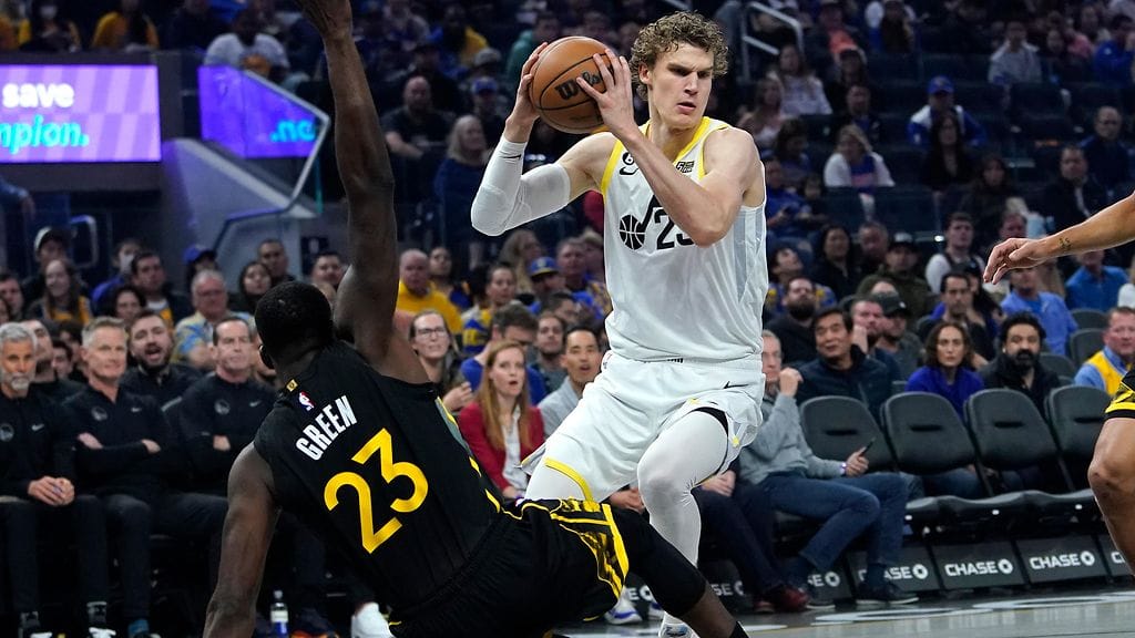 Utah Jazzin Lauri Markkanen vakuutti tappiossa Golden State Warriorsille.