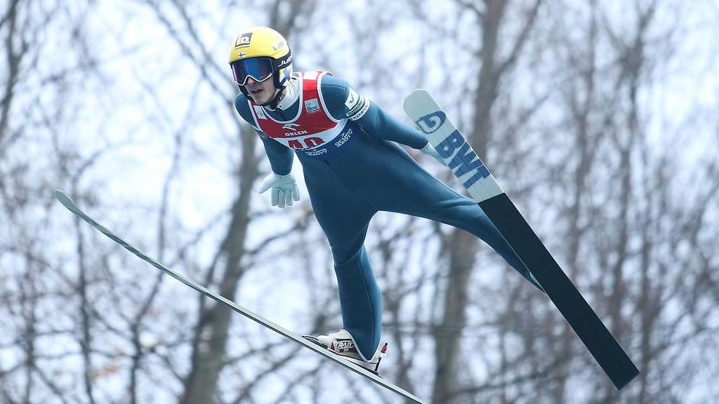 Niko Kytösaho hyppäsi Wislassa marraskuun alussa.