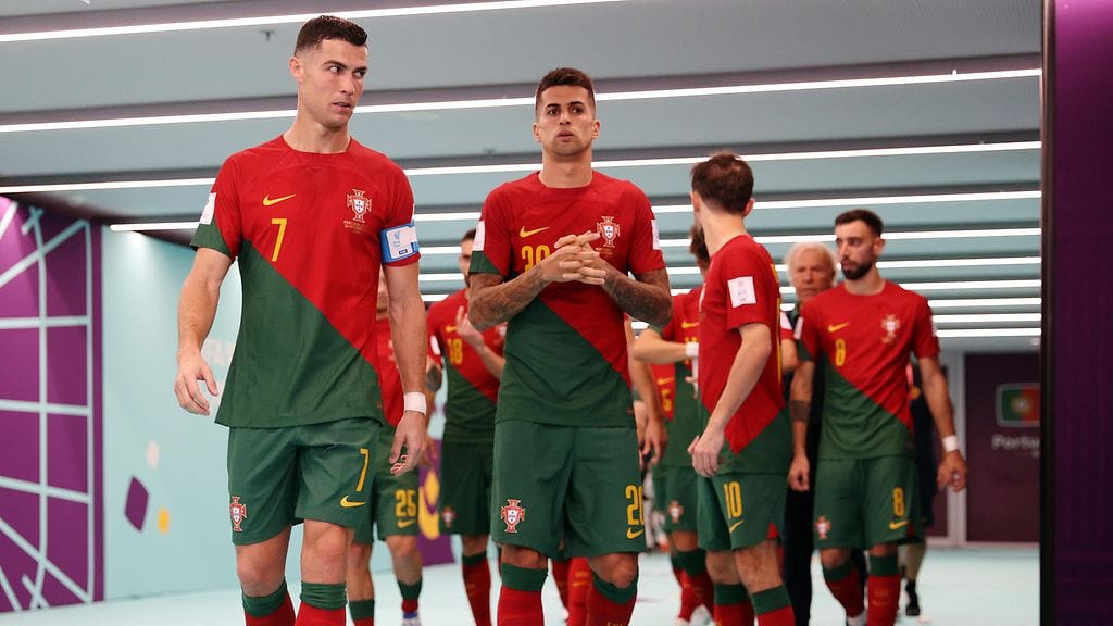 Cristiano Ronaldo on Portugalin maajoukkueen kapteeni, mutta hän tuo mukanaan myös jännitteitä.