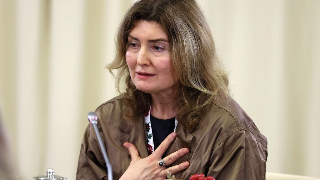 AOP Olesya Shigina