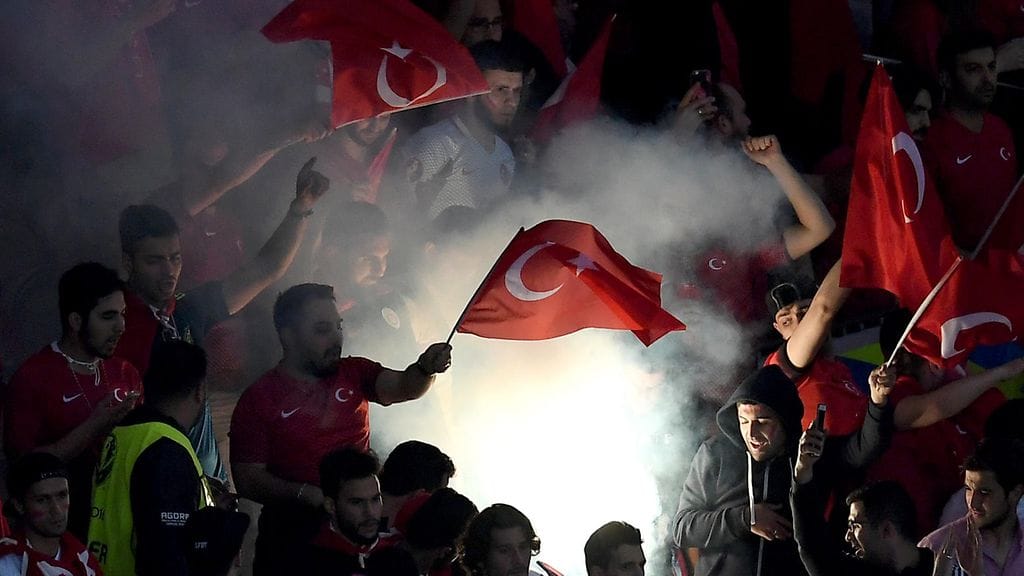 Turkissa kohistaan maan toisella sarjatasolla pelatun ottelun tapahtumista. Arkistokuva.