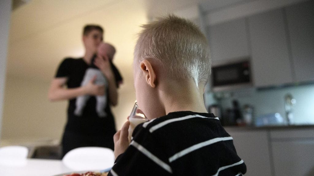 Kelan mukaan useita lapsiperheiden tukia korotetaan ensi vuoden ajaksi.