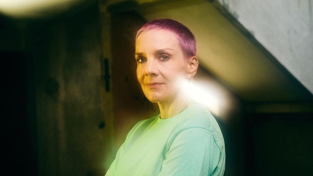 MTV Katsomossa 29.12. alkava nelijaksoinen dokumenttisarja Veitola.doc tarkastelee aikamme ilmiöitä rohkeasti ja monipuolisesti, vaikeita keskusteluita kaihtamatta.