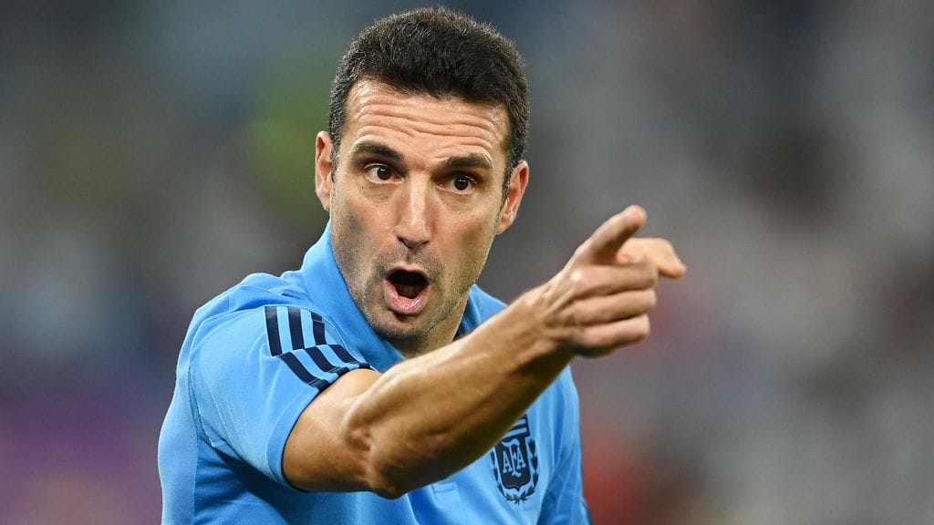 Lionel Scaloni piiskasi joukkonsa jatkoon MM-isoissa.