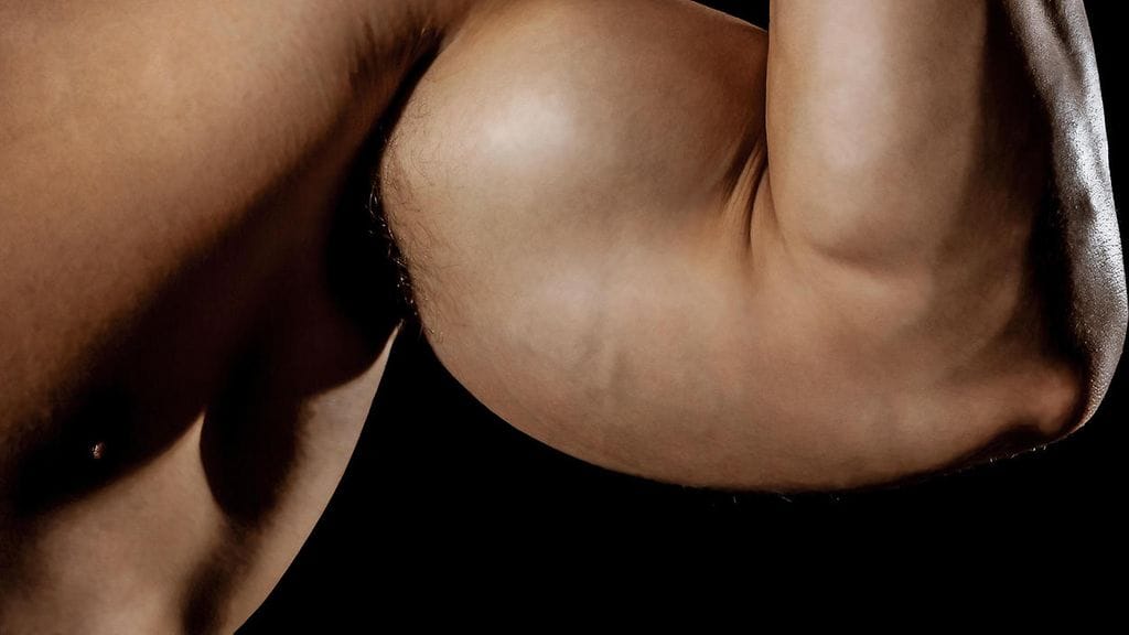 Puolalainen kehonrakentaja käytti hauistensa paisuttamiseen kepulikonsteja. Kuvituskuva.