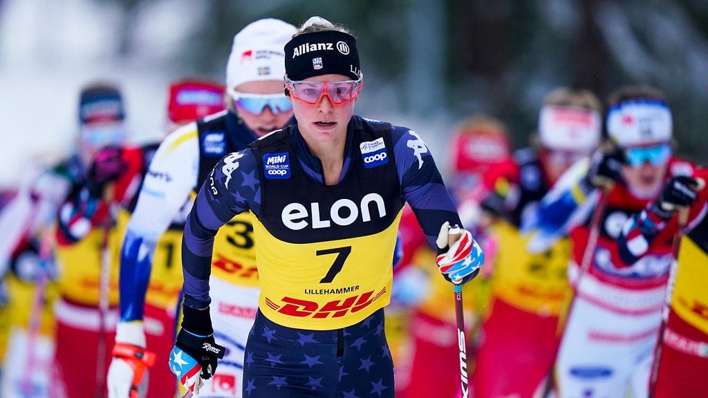 Yhdysvaltojen Jessie Diggins tuupertui maalialueella Norjan Beitostölenin naisten kymmenen kilometrin kisassa.