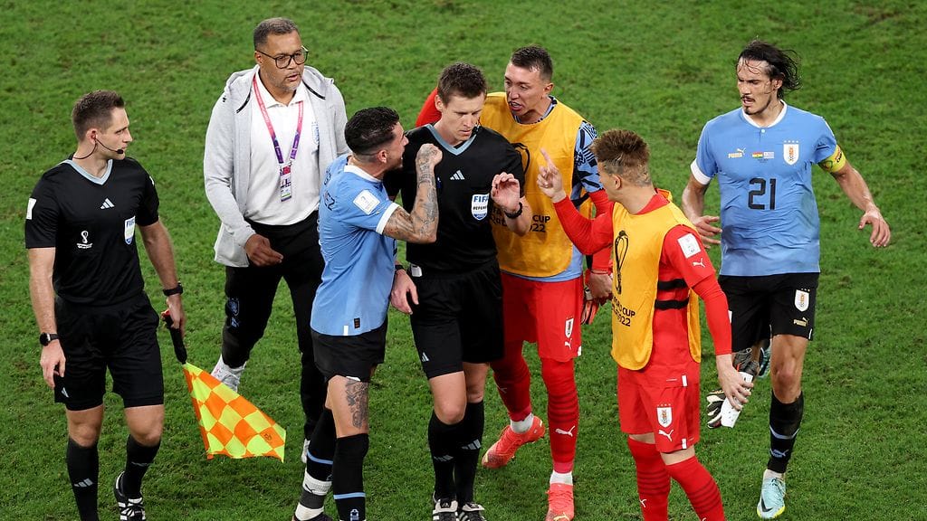 Uruguayn alkulohkon otteluissa nähtiin useampi kyseenalainen tilanne.