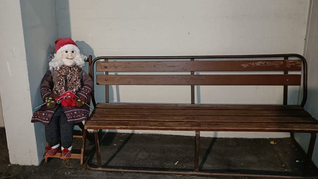 Joulukoriste taloyhtiössä Laajasalossa