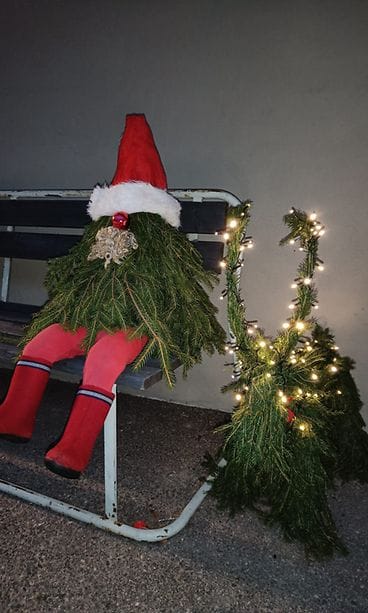 Joulukoriste taloyhtiössä Laajasalossa