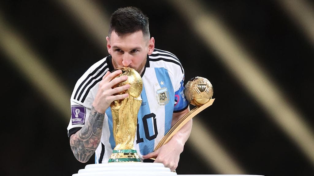 Lionel Messi valittiin MM-kisojen parhaaksi pelaajaksi.