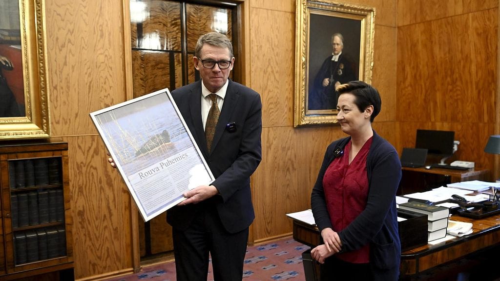 rouva puhemies norppa 2