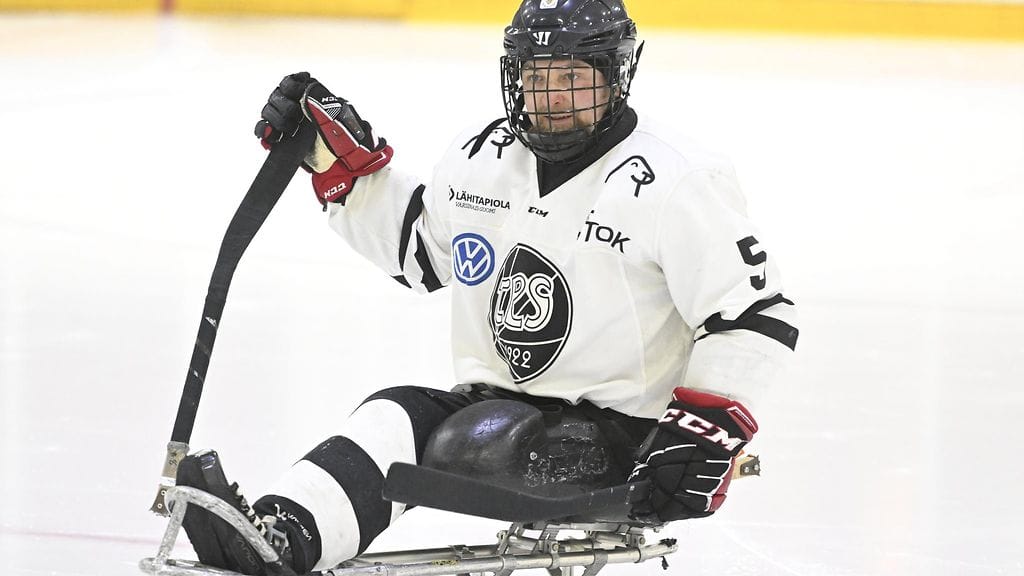 TPS:n parajääkiekkoilija Jani Roponen on löytänyt uuden lajin elämässään tapahtuneen musertavan mullistuksen jälkeen.