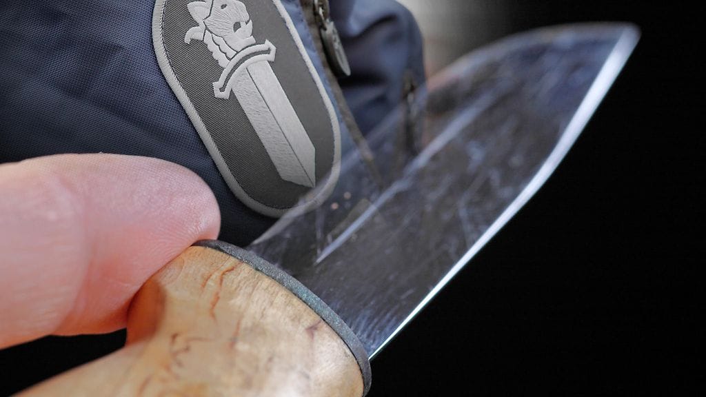 Puukotuksella oli silminnäkijöitä, joiden mukaan väkivallantekoon oli osallistunut mahdollisesti useampia henkilöitä.