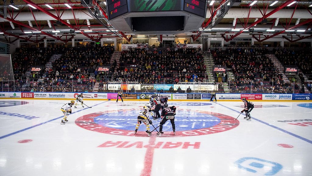 JYPin ja Kärppien kohtaamista seurasi Tapaninpäivänä 3780 katsojaa.