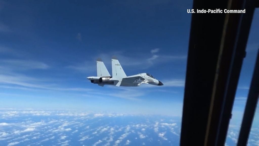 Venäjä ja Kiina ovat lentäneet yhteisiä partiolentoja strategisilla pommikoneilla Japaninmeren yllä. Kuvassa kiinalainen J-11 -hävittäjä.