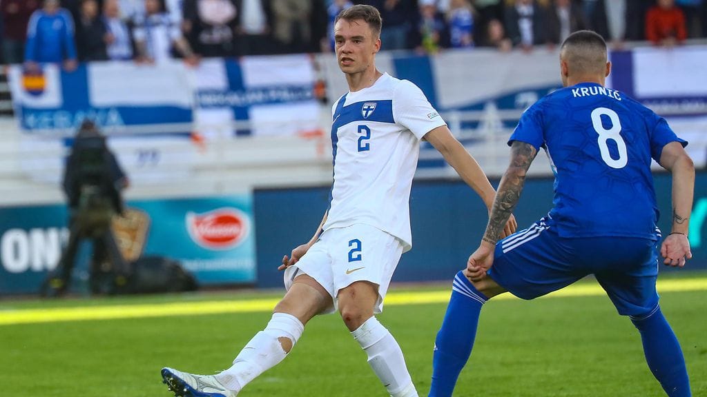 Leo Väisänen on pelannut Huuhkajissa 23 maaottelua.