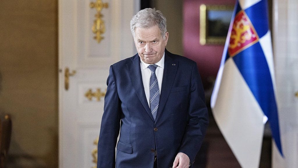 Suomen 12. tasavallan presidentti Sauli Niinistö Presidentinlinnassa.