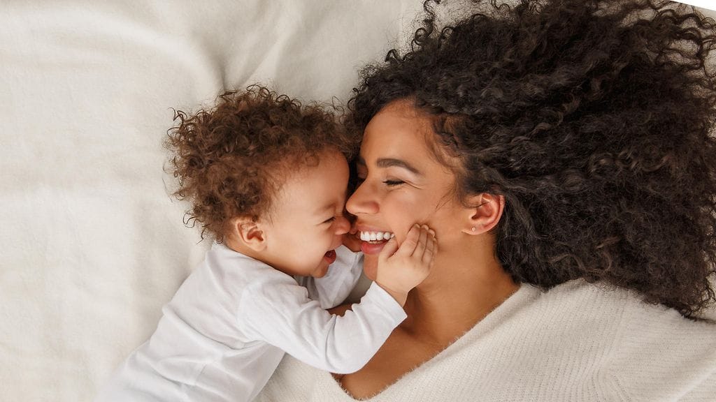 vauva ja äiti