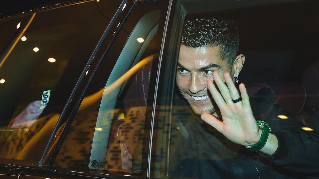Cristiano Ronaldo siirtyi saudiarabilaisen Al Nassrin paitaan.