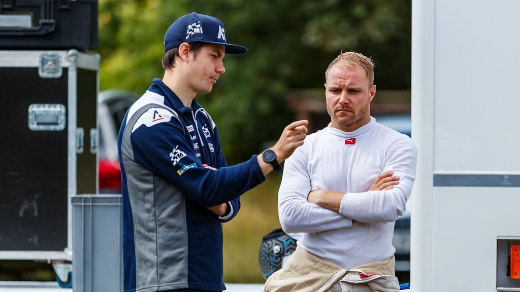 Valtteri Bottas ja Teemu Suninen testasivat Fordin ralliautoa vuonna 2019.