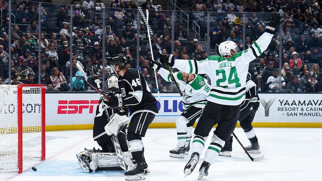 Miro Heiskasen viivakuti painui millintarkasti Los Angeles Kingsin maaliin.