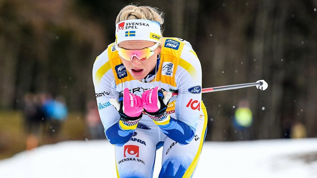 Frida Karlsson johtaa Tour de Skitä ylivoimaisesti.