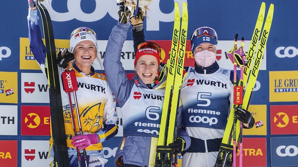 Frida Karlsson, Katharina Hennig ja Kerttu Niskanen juonivat Tiril Udnes Wengin ulos kärkitaistosta.