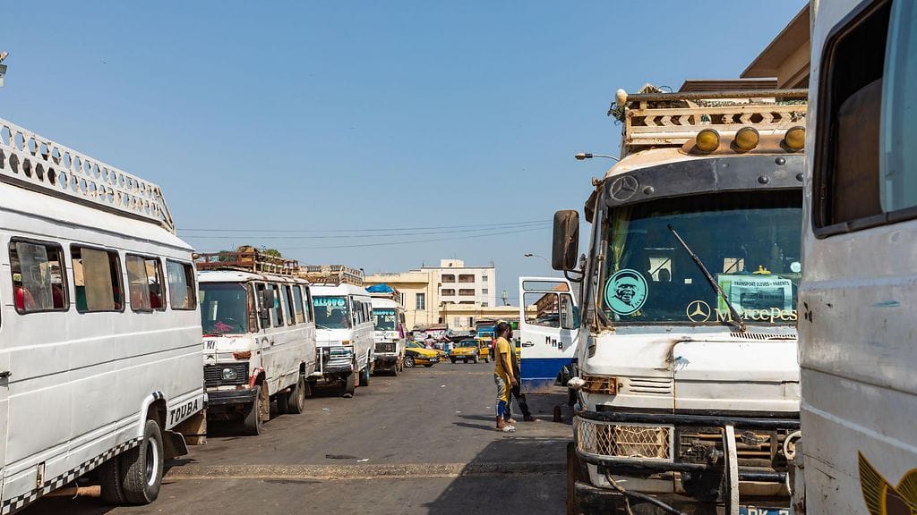Bussiliikennettä Senegalissa vuonna 2019