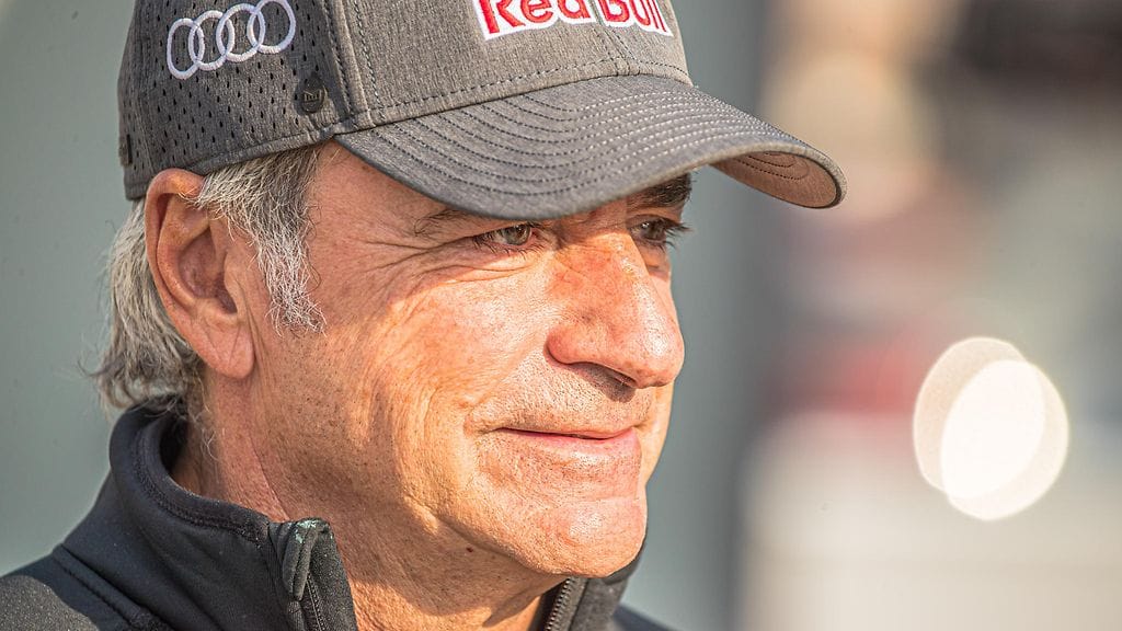 Carlos Sainz, 60, ajoi ulos Dakar-rallissa.