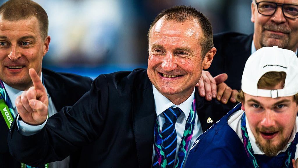 Jere Lehtinen juhli toukokuussa 2022 viimeisintä jääkiekon maailmanmestaruutta.