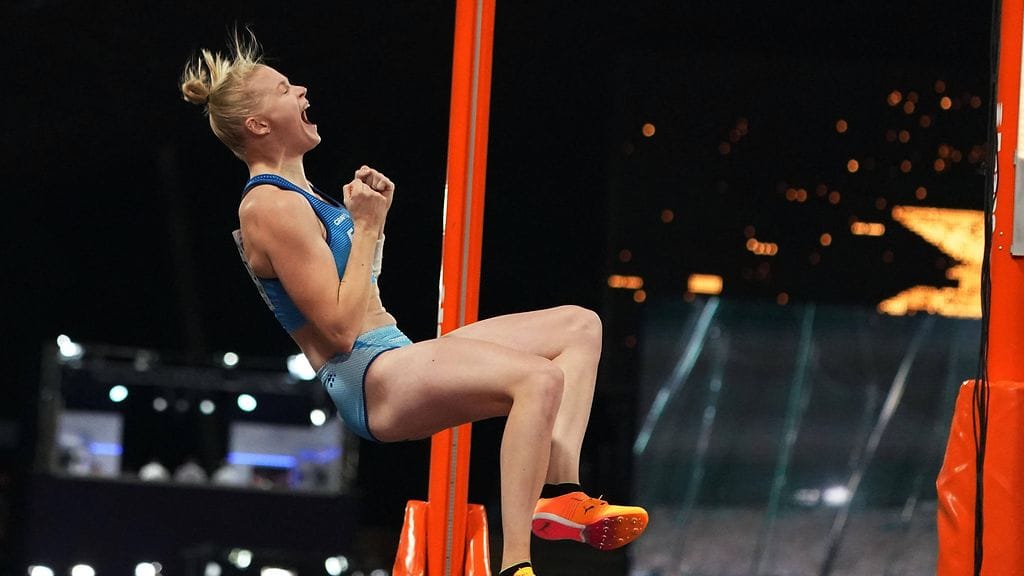 Wilma Murto säkenöi naisten seiväshypyn EM-finaalissa ja voitti Euroopan mestaruuden.