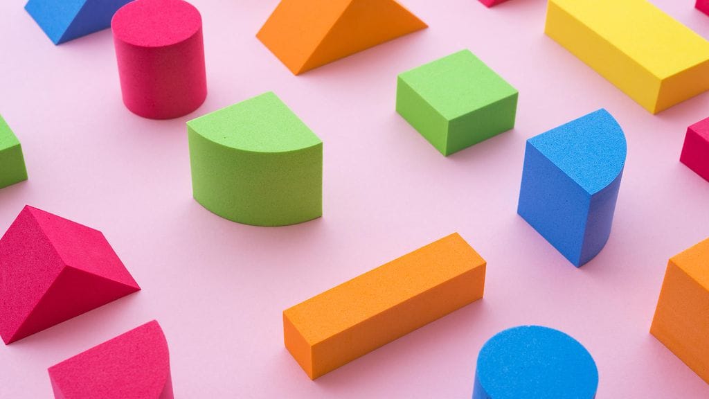 Muistuvatko geometriset kappaleet mieleesi, ja mitä oikeastaan on geometria? Tee leikkimielinen testimme!