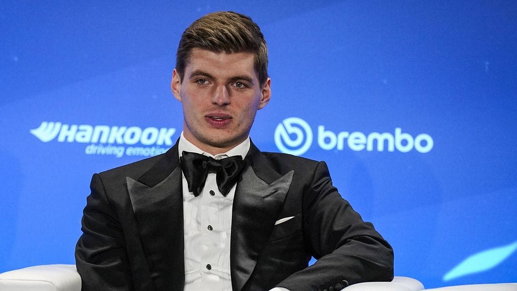 Max Verstappen ei ottanut yhteysongelmia kevyesti.