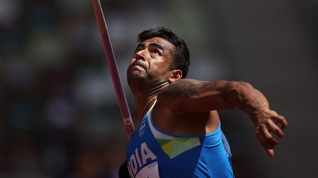 Shivpal Singh viskaamassa keihästä Tokion olympialaisten karsinnassa elokuussa 2021. Myöhemmin samana vuonna intialainen antoi positiivisen dopingnäytteen.