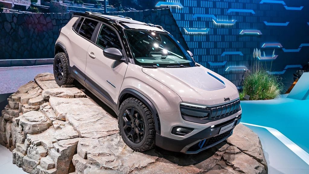 shutterstock jeep avenger