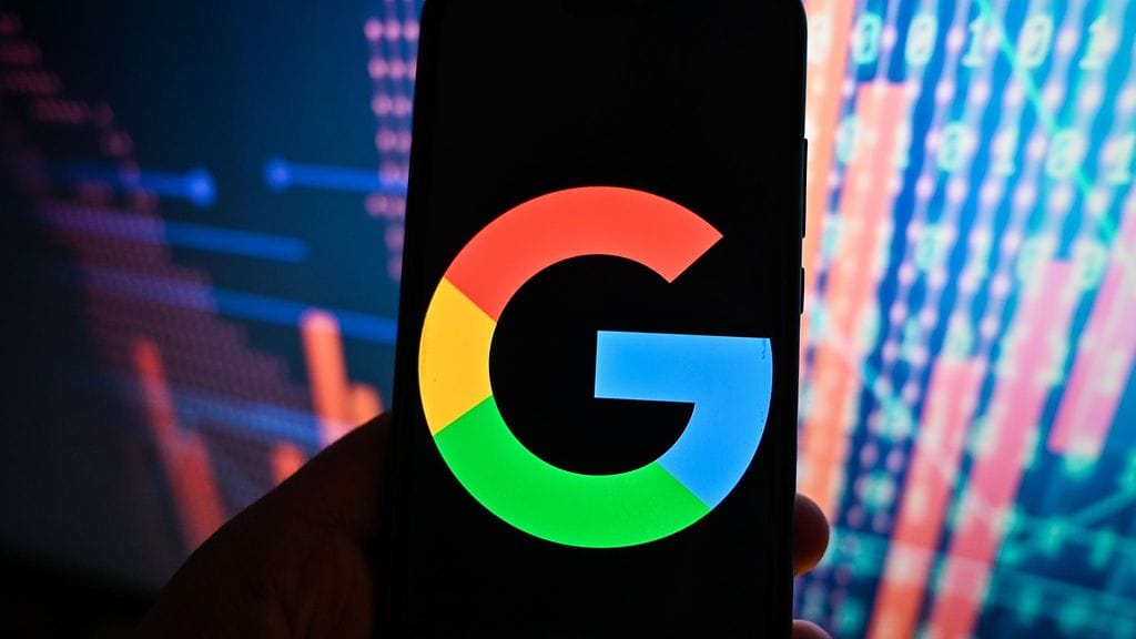 Googlen emoyhtiö Alphabet irtisanoo jopa 12 000 työntekijää.