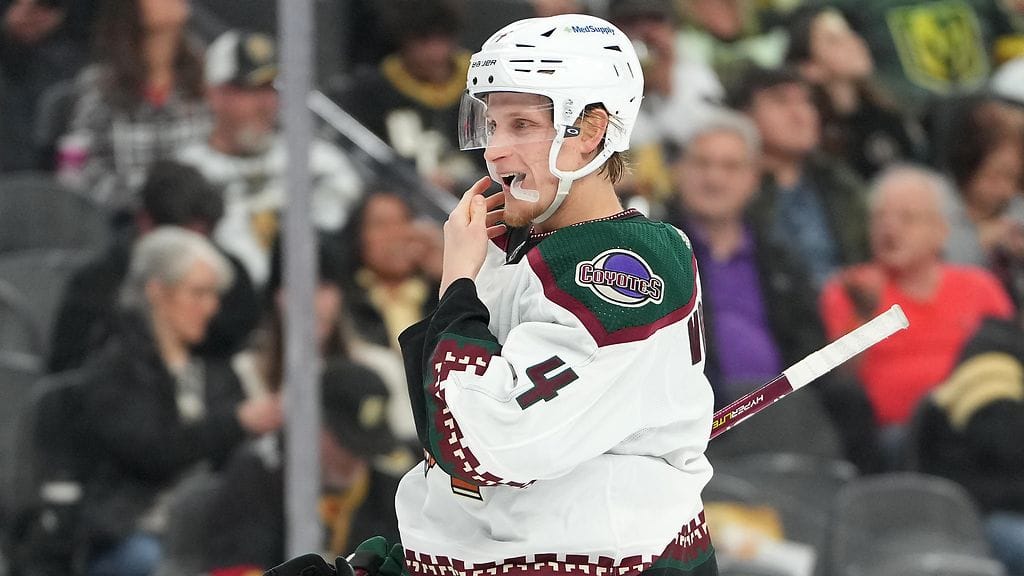 Arizona Coyotesin Juuso Välimäki sai ulosajon yön NHL-kierroksella.