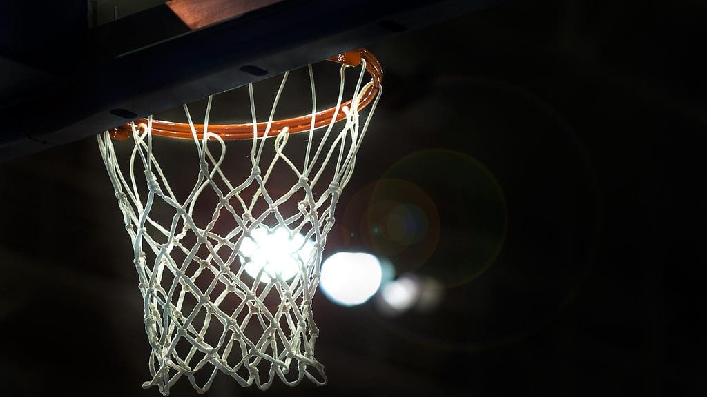 Välikohtaus tapahtui koululaisten koripallo-ottelun yhteydessä. Kuvituskuva.