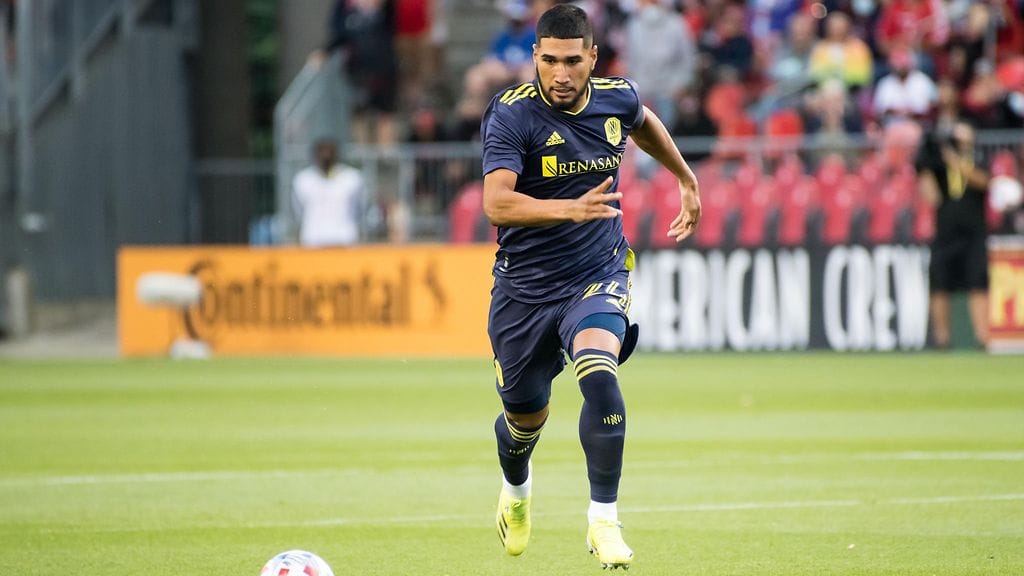 Robert Castellanos, 24, siirtyy Kuopion Palloseuraan.