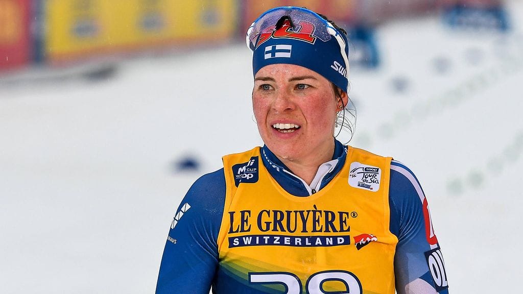 Krista Pärmäkoski jäi kauas kärjestä perjantain maailmancup-kisassa.