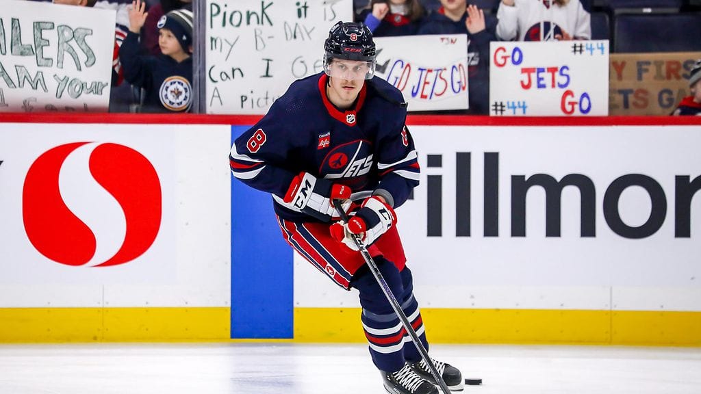 Saku Mäenalanen on tehnyt tällä kaudella 36 ottelussa tehot 4+4. Suomalainen on kerännyt pelaamissaan otteluissa jääaikaa keskimäärin 11 minuuttia ja 20 sekuntia.