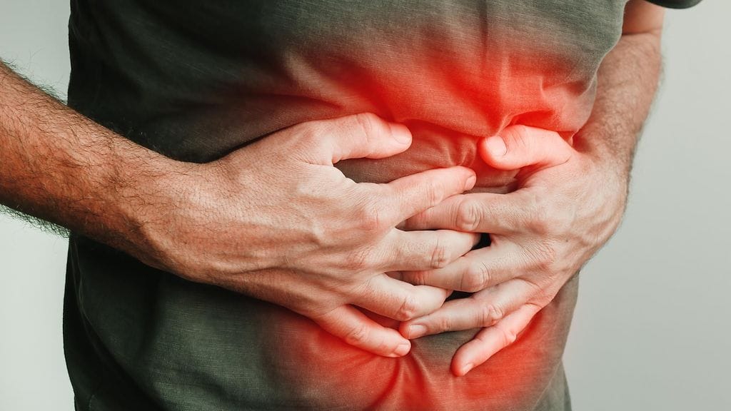 Vatsakipu johdatti miehen sairaalaan. Kuvituskuva.