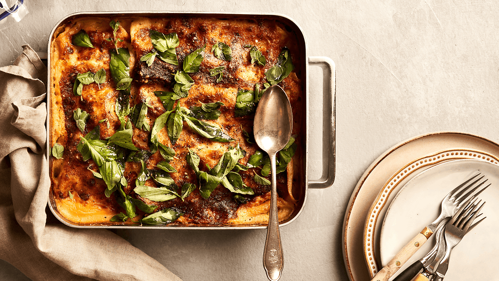 Ravintoloitsija ja keittiömestari Kari "Kape" Aihinen on kehitellyt uuden twistin perinteiseen lasagneen.