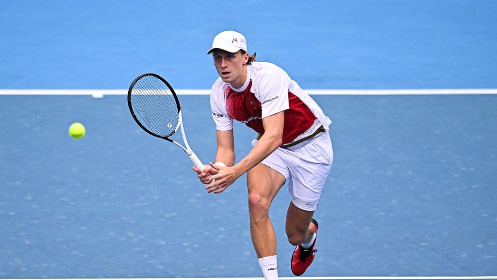 Ruusuvuori vaivatta jatkoon.